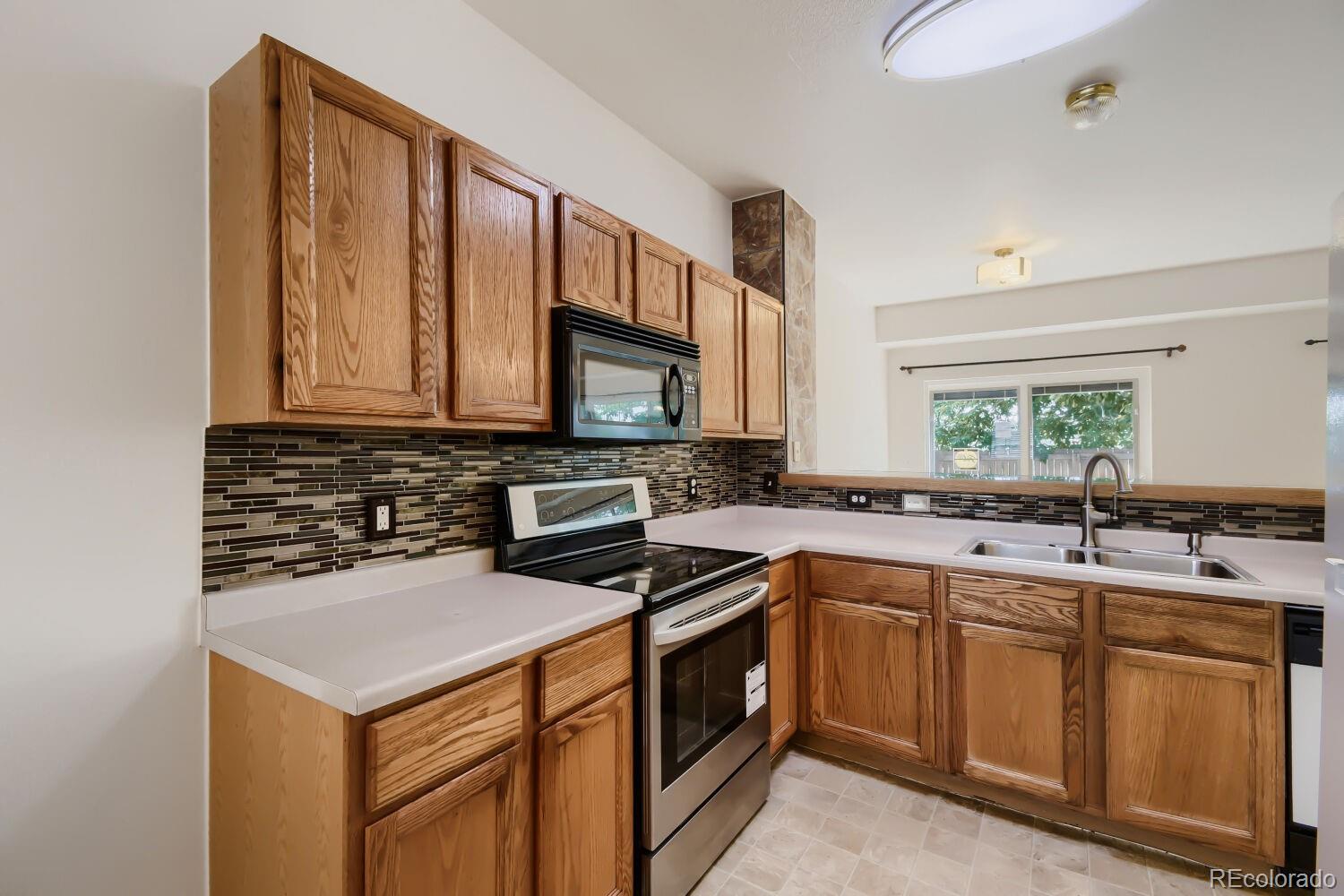 MLS Image #11 for 12324 e 2nd drive,aurora, Colorado