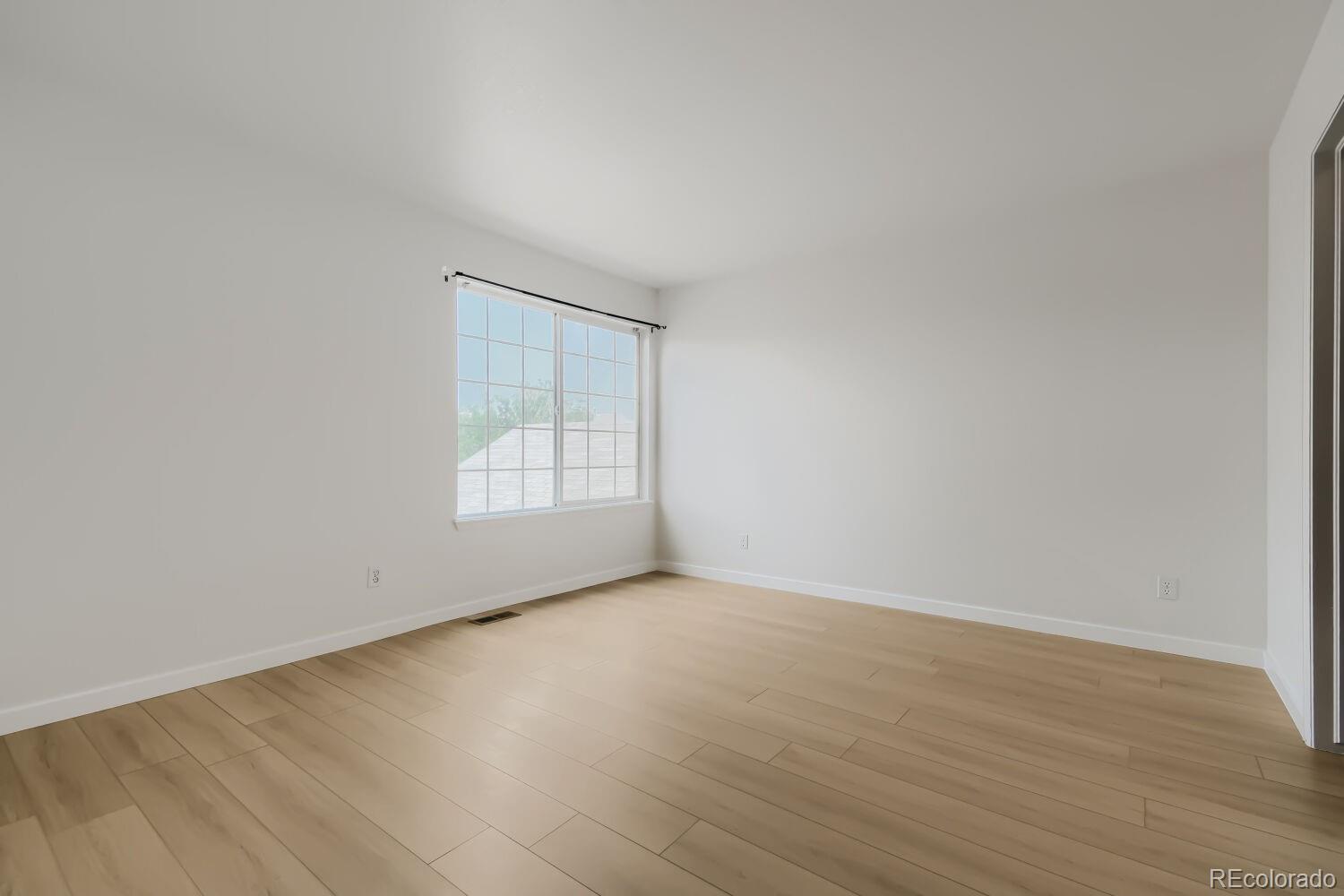 MLS Image #17 for 12324 e 2nd drive,aurora, Colorado