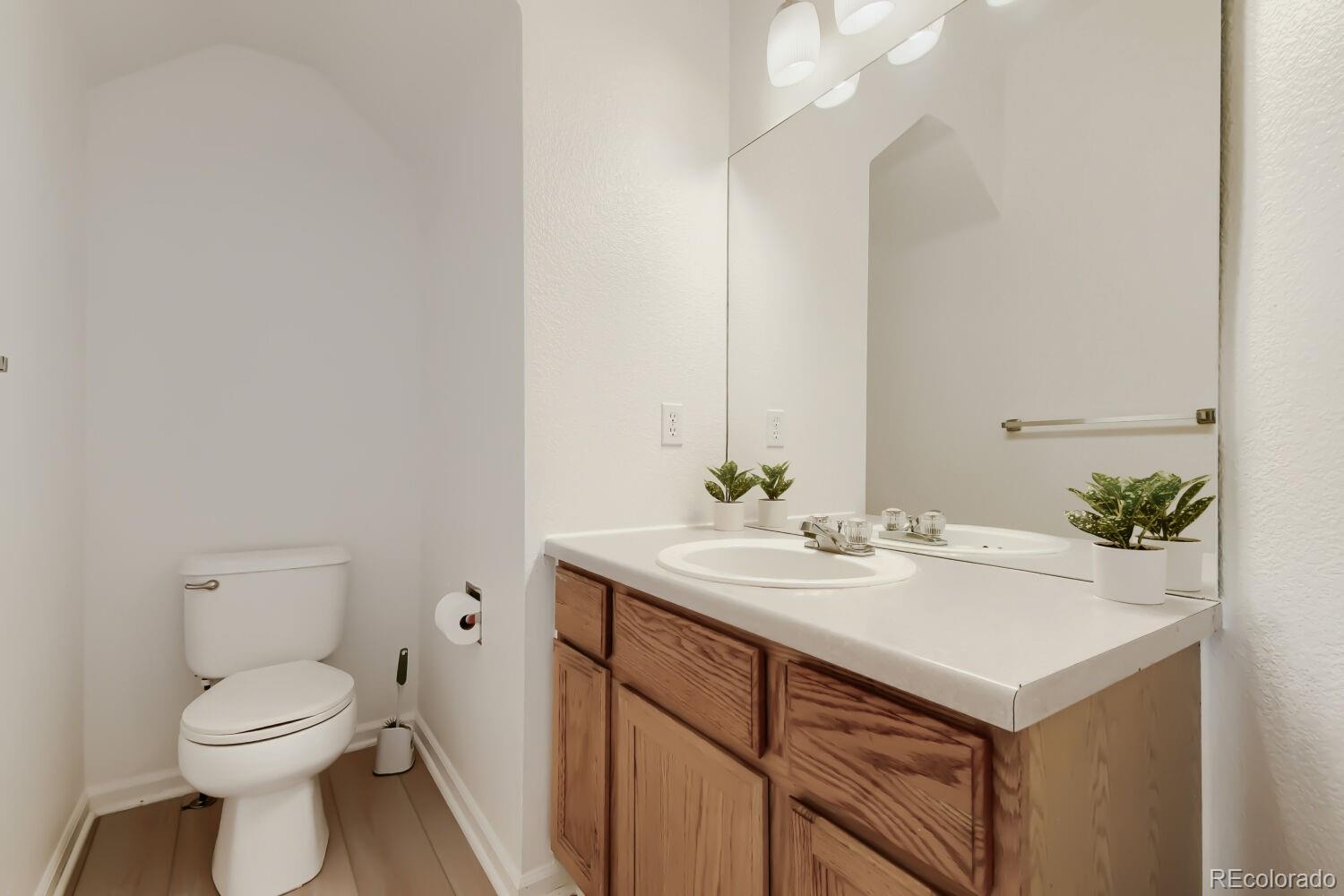 MLS Image #20 for 12324 e 2nd drive,aurora, Colorado