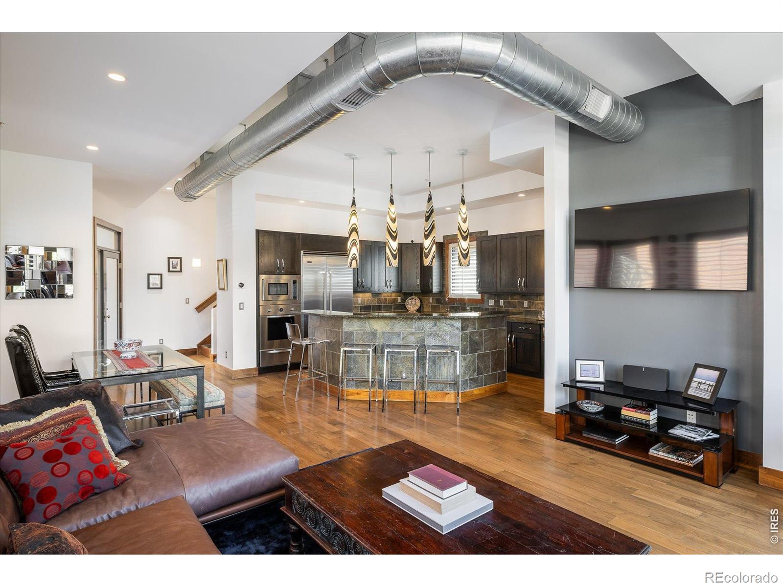 MLS Image #11 for 820  pearl street,boulder, Colorado