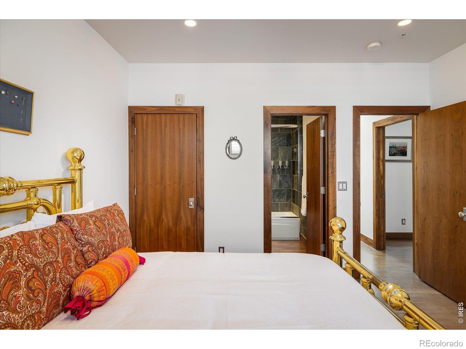 MLS Image #29 for 820  pearl street,boulder, Colorado