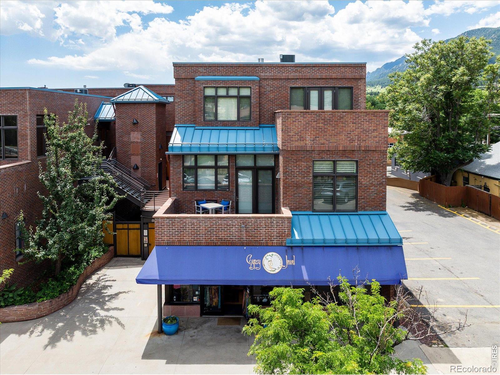 MLS Image #4 for 820  pearl street,boulder, Colorado