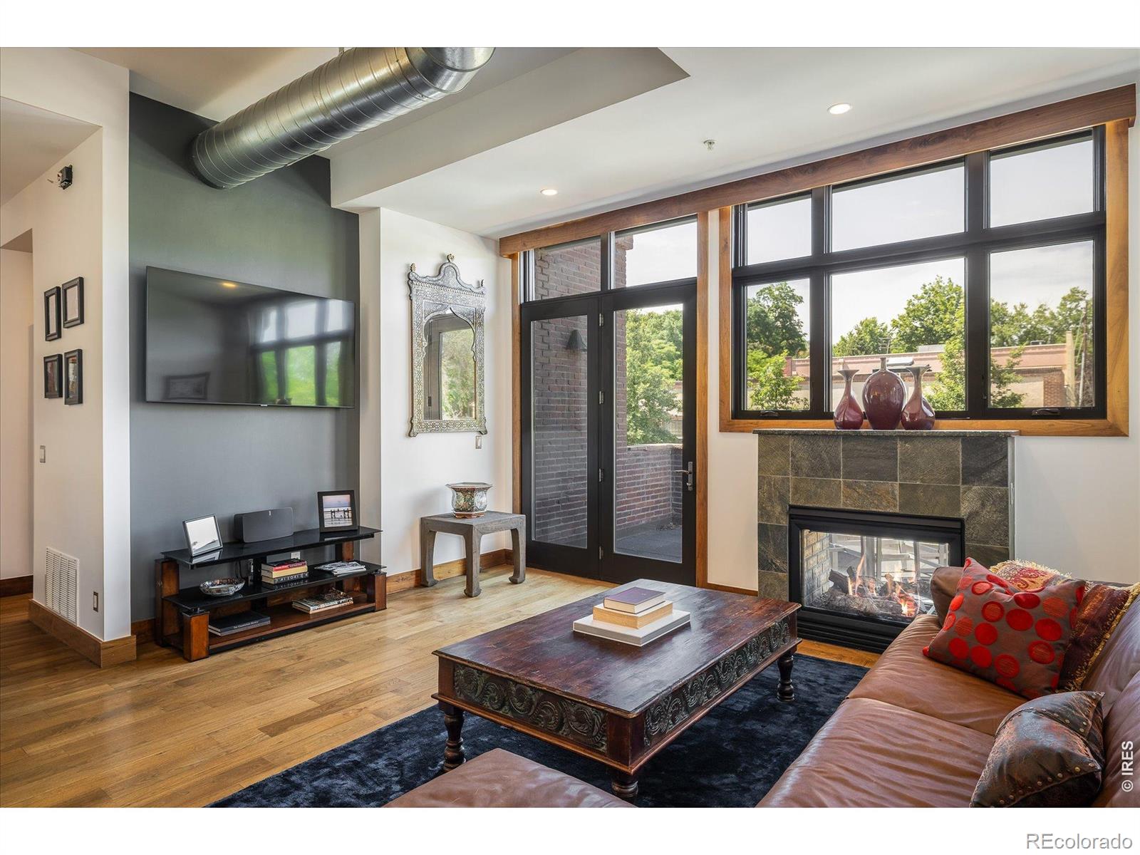 MLS Image #7 for 820  pearl street,boulder, Colorado