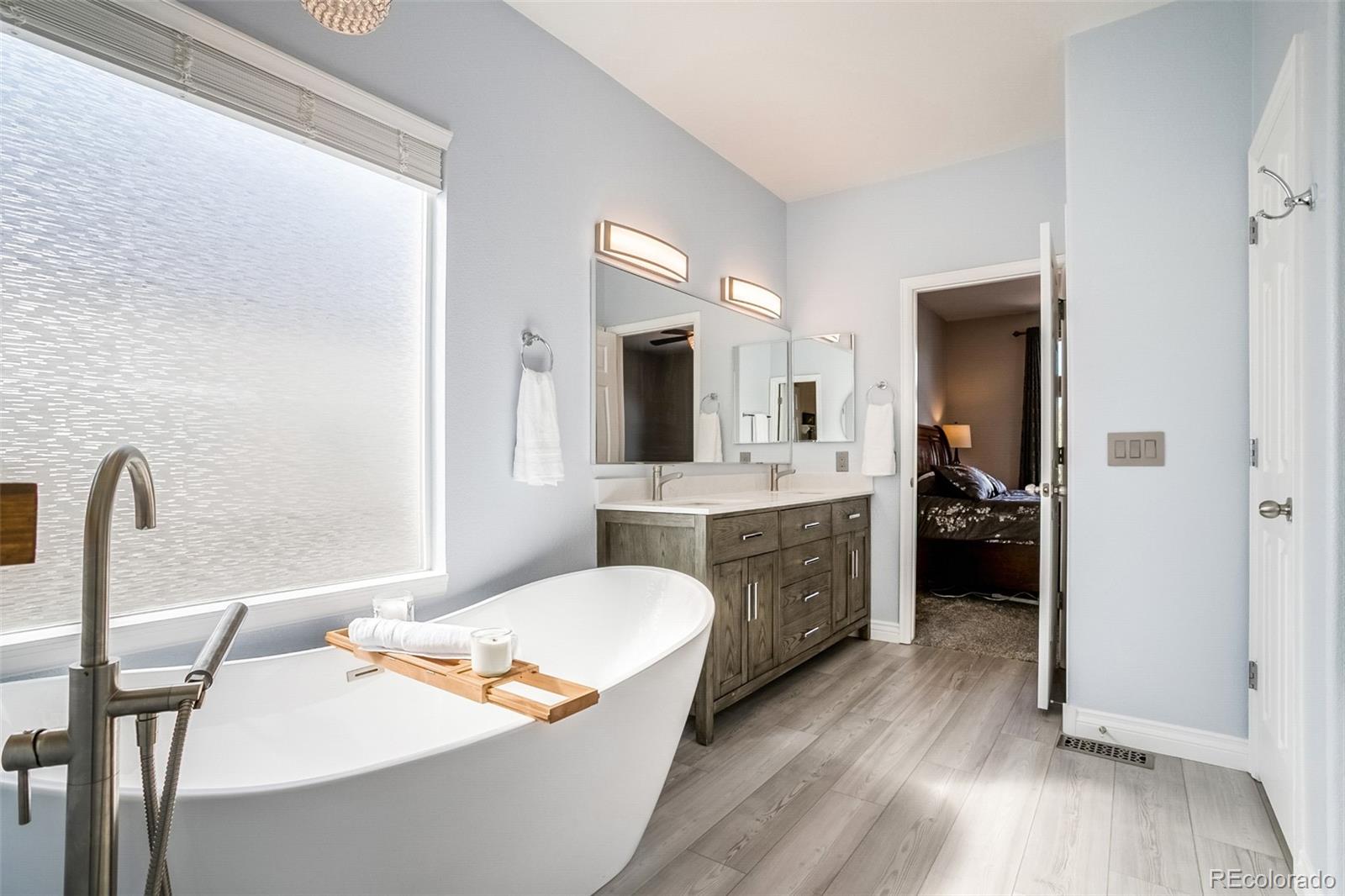 MLS Image #14 for 6703 e 115th avenue,denver, Colorado