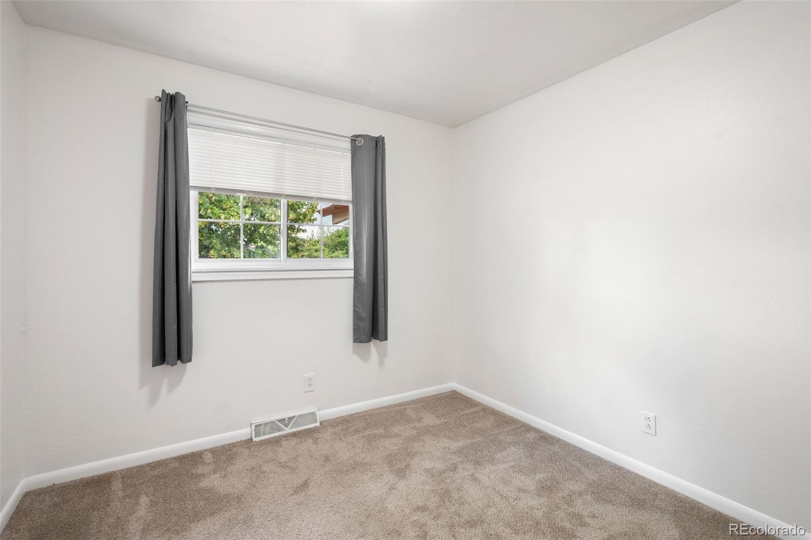MLS Image #10 for 1005  moss street,golden, Colorado