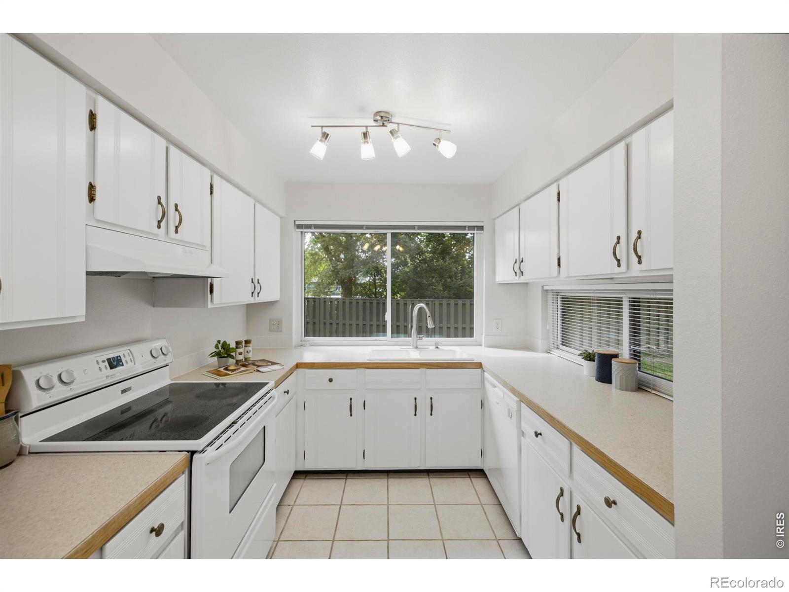 MLS Image #5 for 1913  waters edge street,fort collins, Colorado