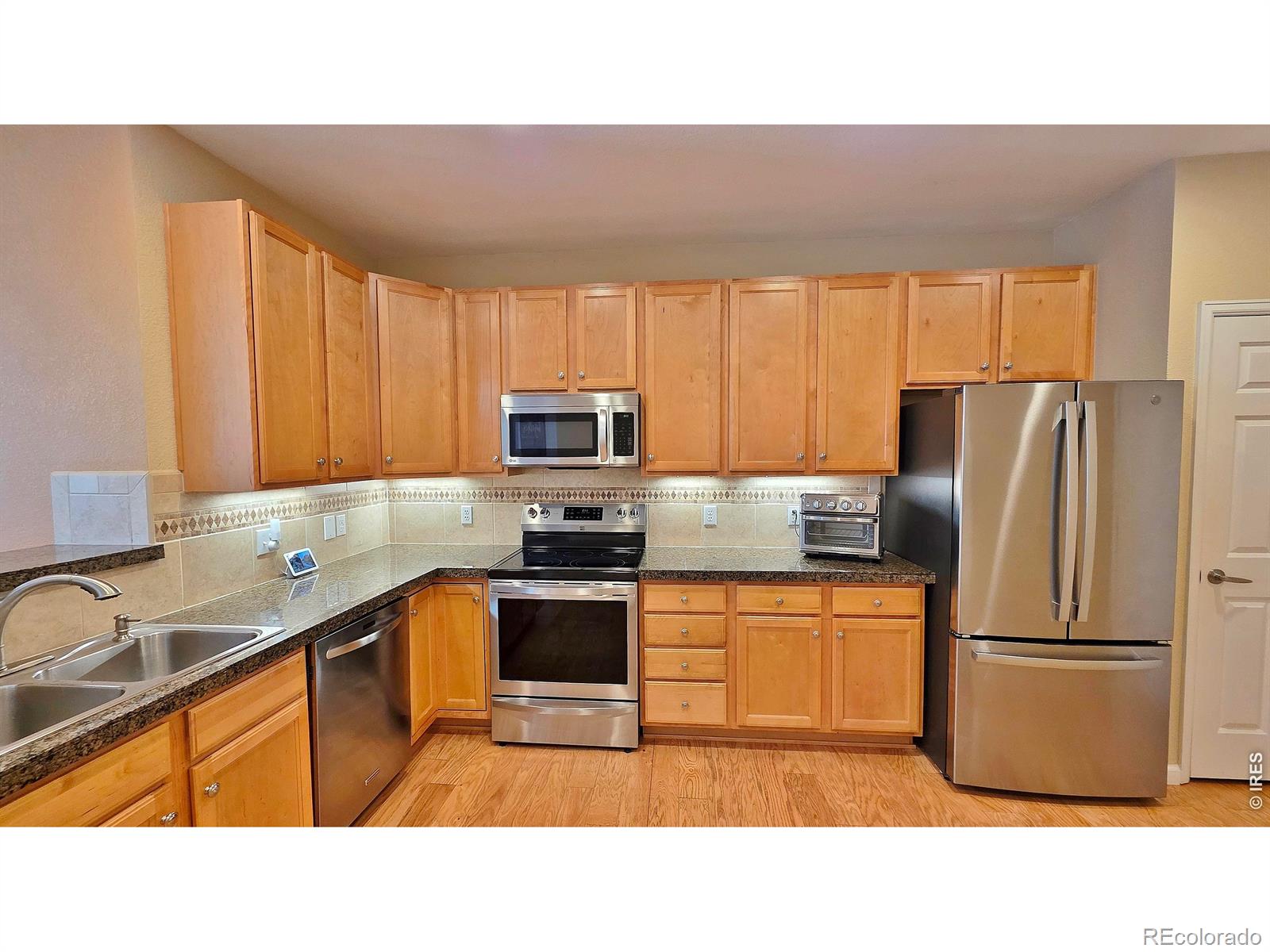 MLS Image #11 for 14189  sun blaze loop,broomfield, Colorado