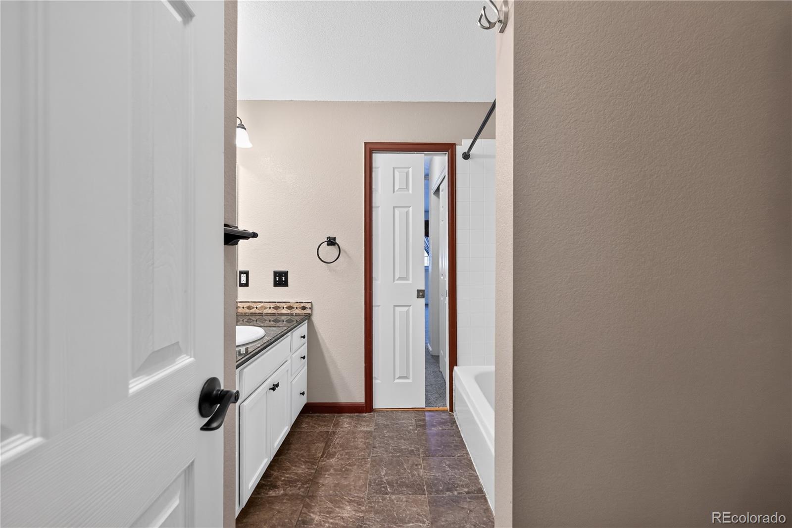 MLS Image #19 for 5524 w canyon trail,littleton, Colorado