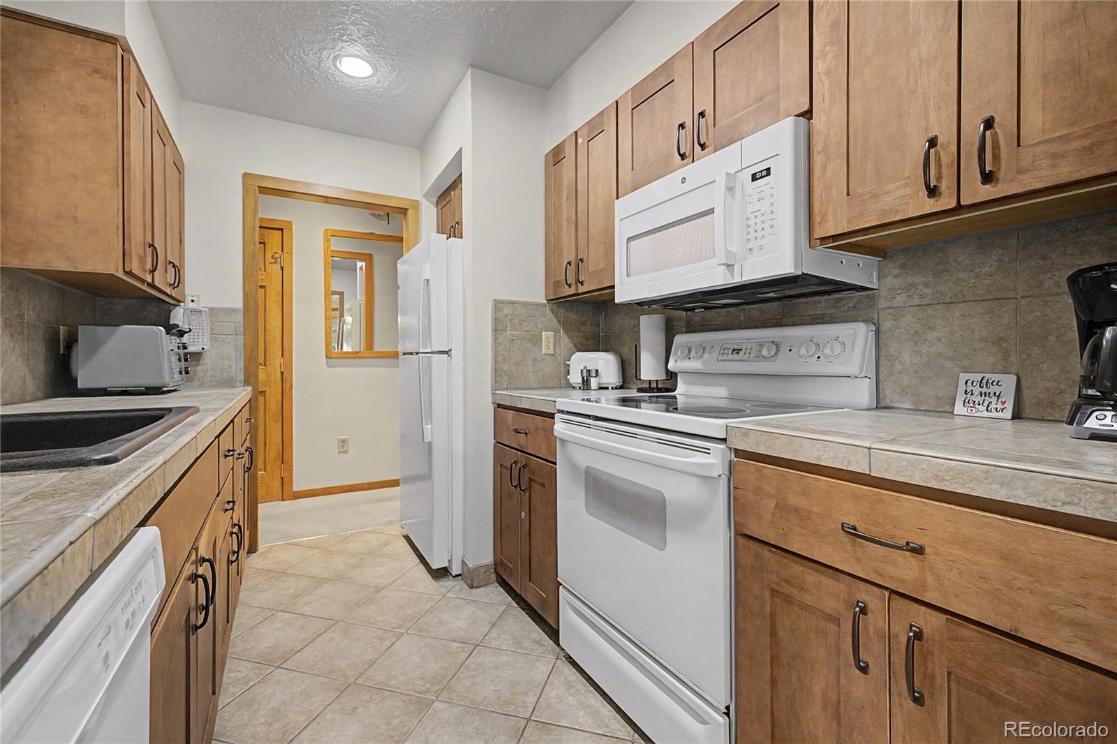MLS Image #8 for 22300  us highway 6 ,dillon, Colorado