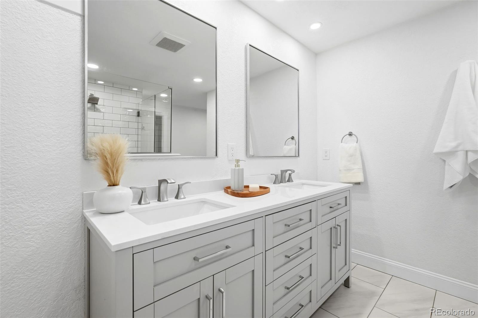 MLS Image #23 for 7705 e napa place,denver, Colorado