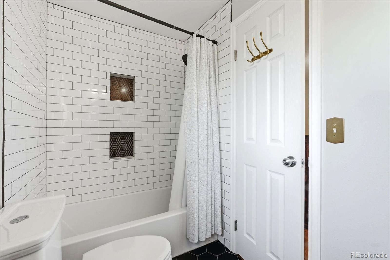 MLS Image #29 for 7705 e napa place,denver, Colorado