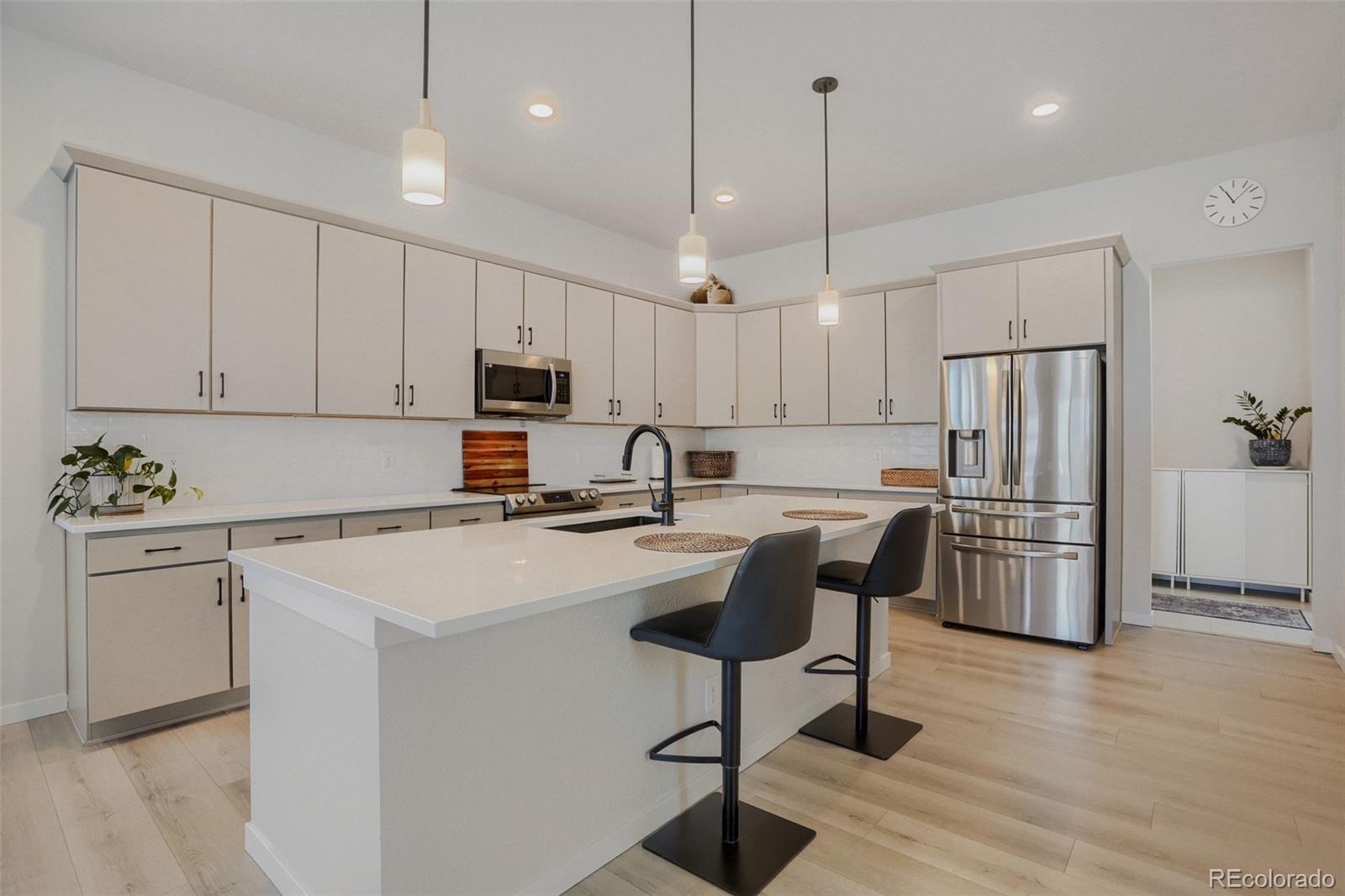 MLS Image #2 for 6264 n lisbon street,aurora, Colorado