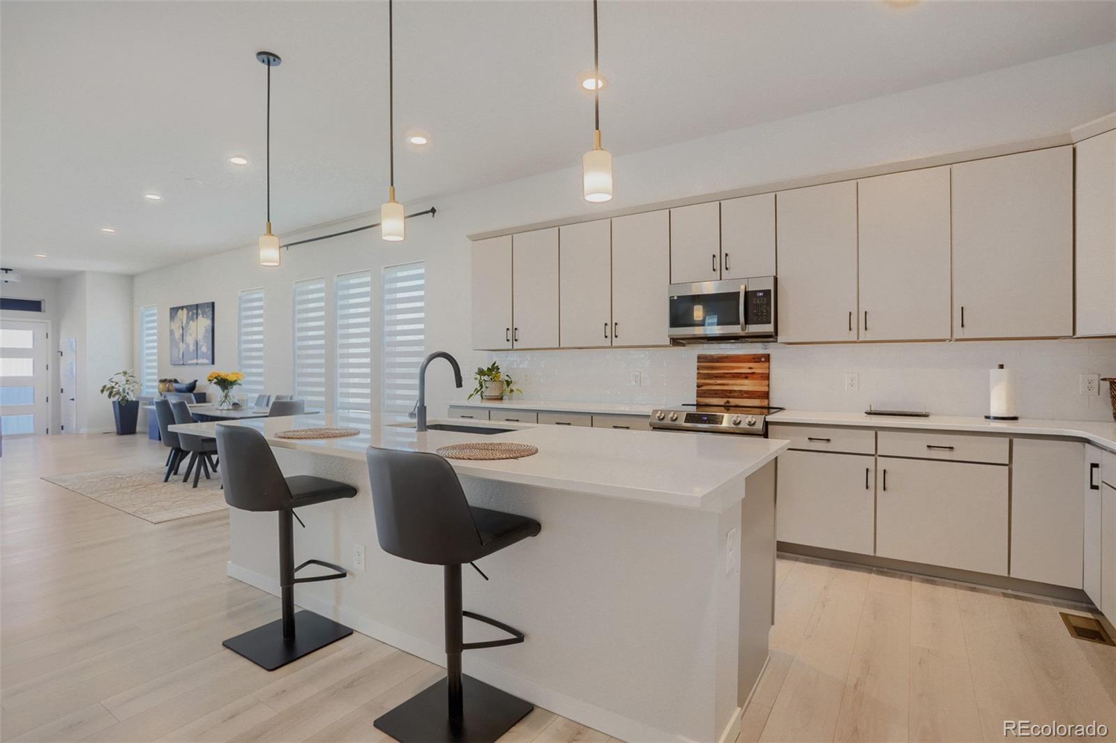 MLS Image #3 for 6264 n lisbon street,aurora, Colorado