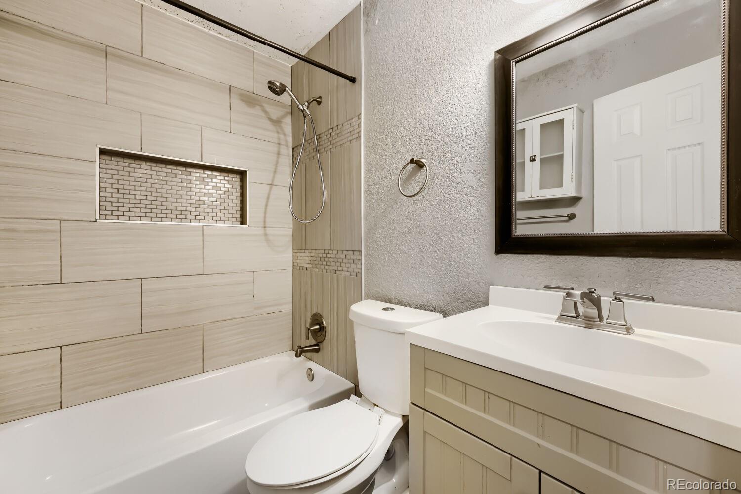 MLS Image #13 for 11046  livingston drive,denver, Colorado