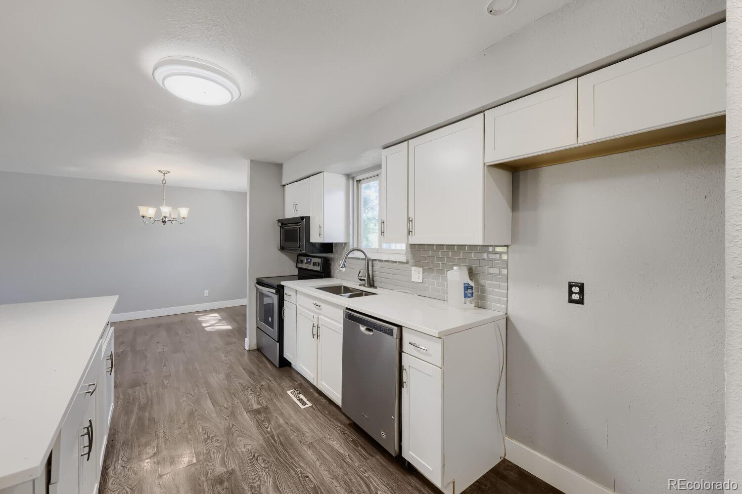 MLS Image #4 for 11046  livingston drive,denver, Colorado