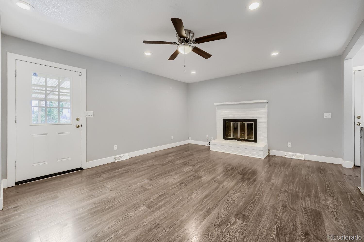 MLS Image #5 for 11046  livingston drive,denver, Colorado