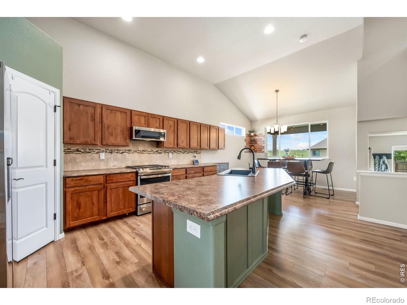 MLS Image #7 for 1043  highline court,loveland, Colorado