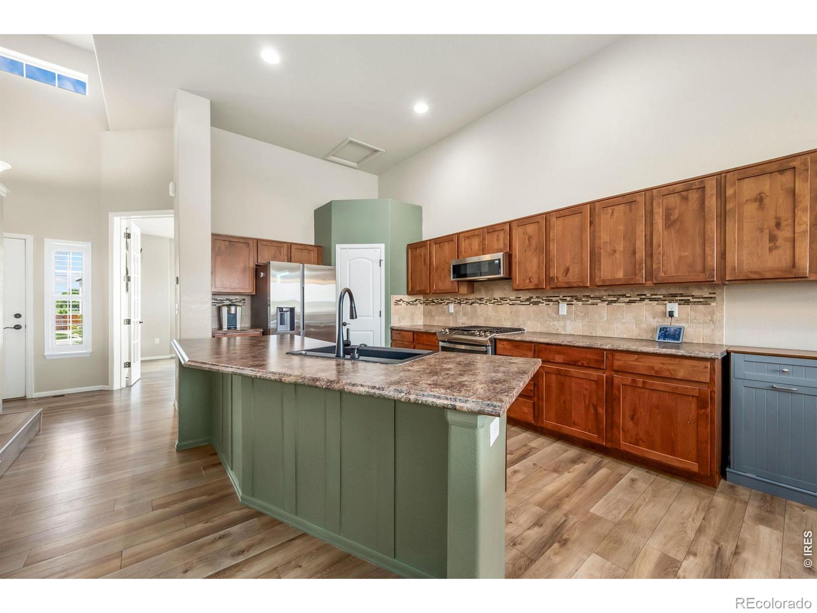 MLS Image #8 for 1043  highline court,loveland, Colorado