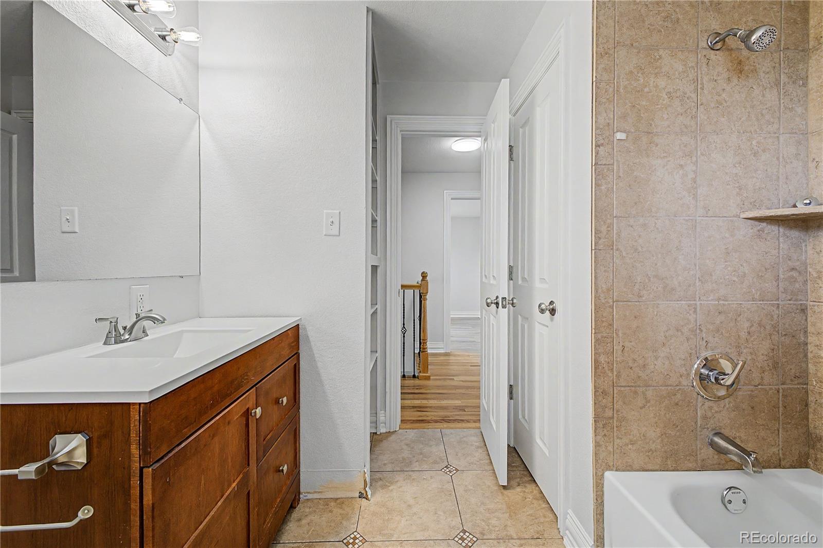 MLS Image #11 for 328  troy street,aurora, Colorado
