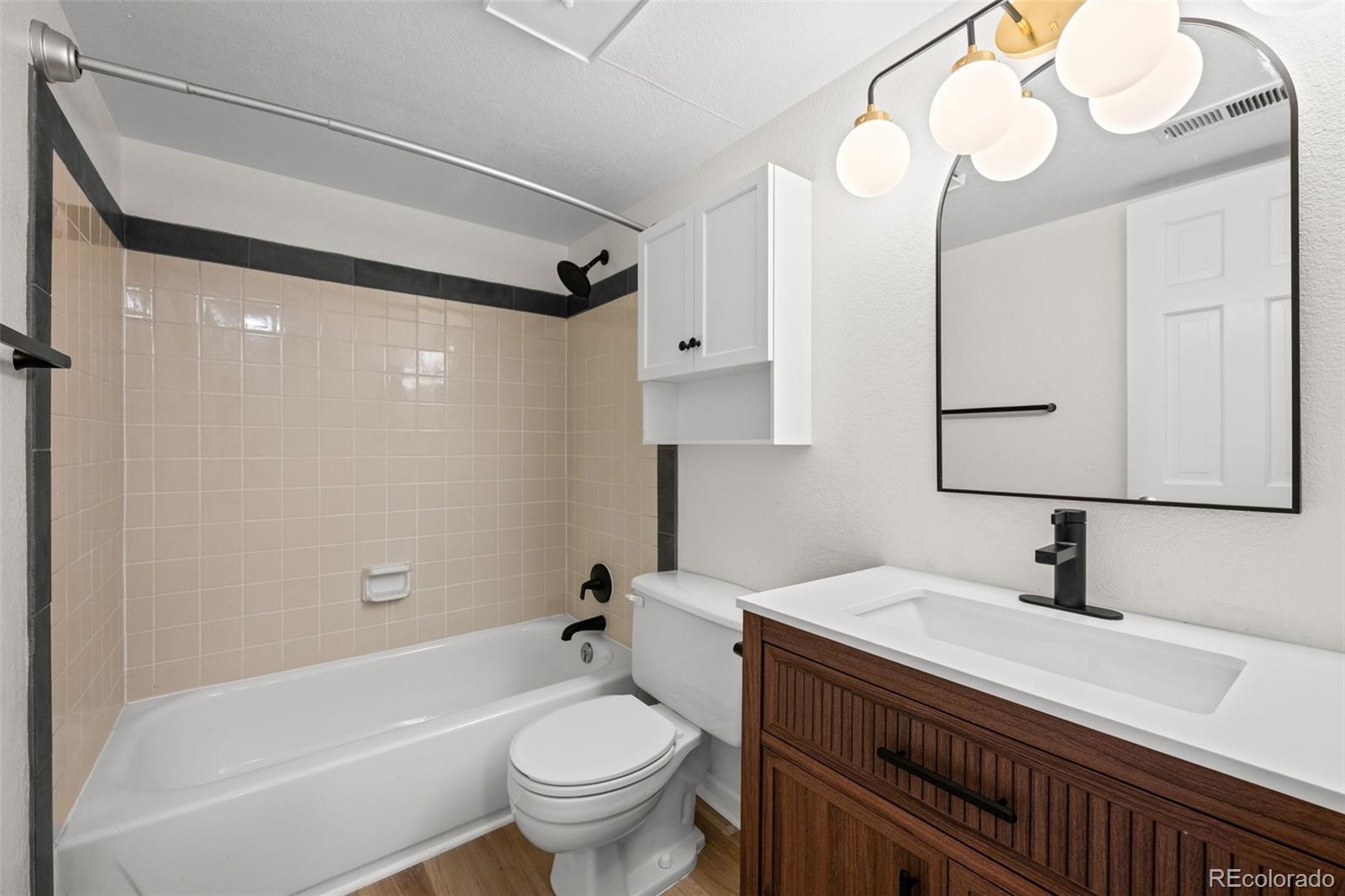 MLS Image #21 for 830 s vance street,denver, Colorado