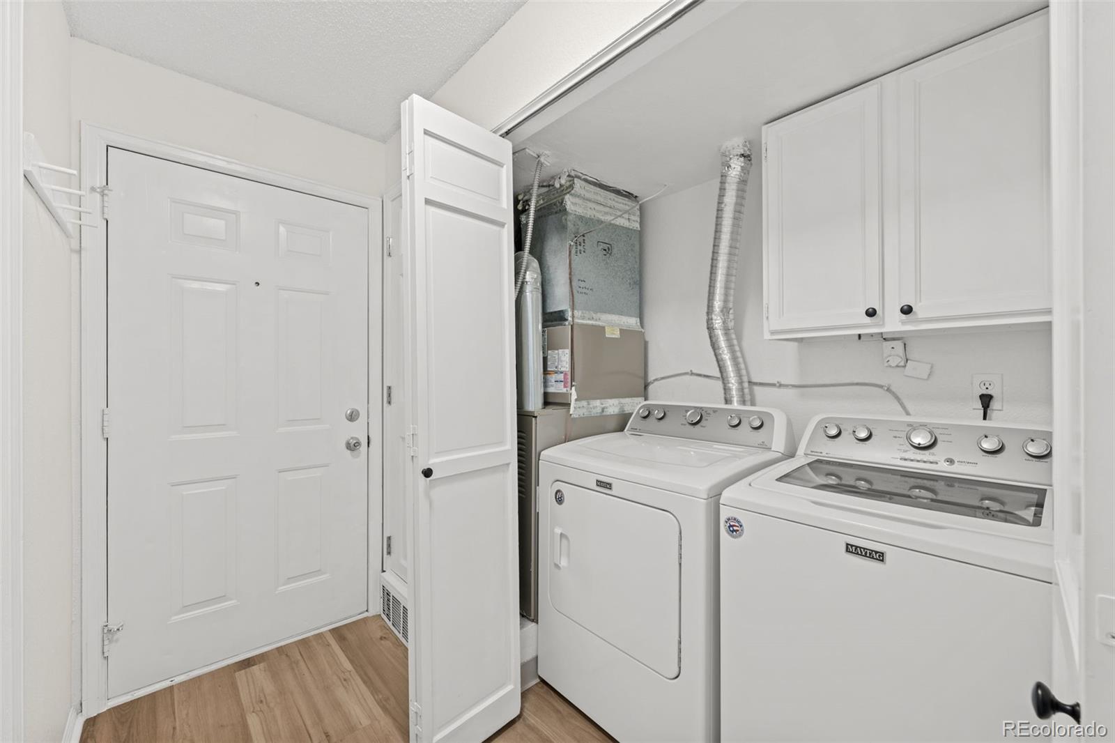 MLS Image #22 for 830 s vance street,denver, Colorado