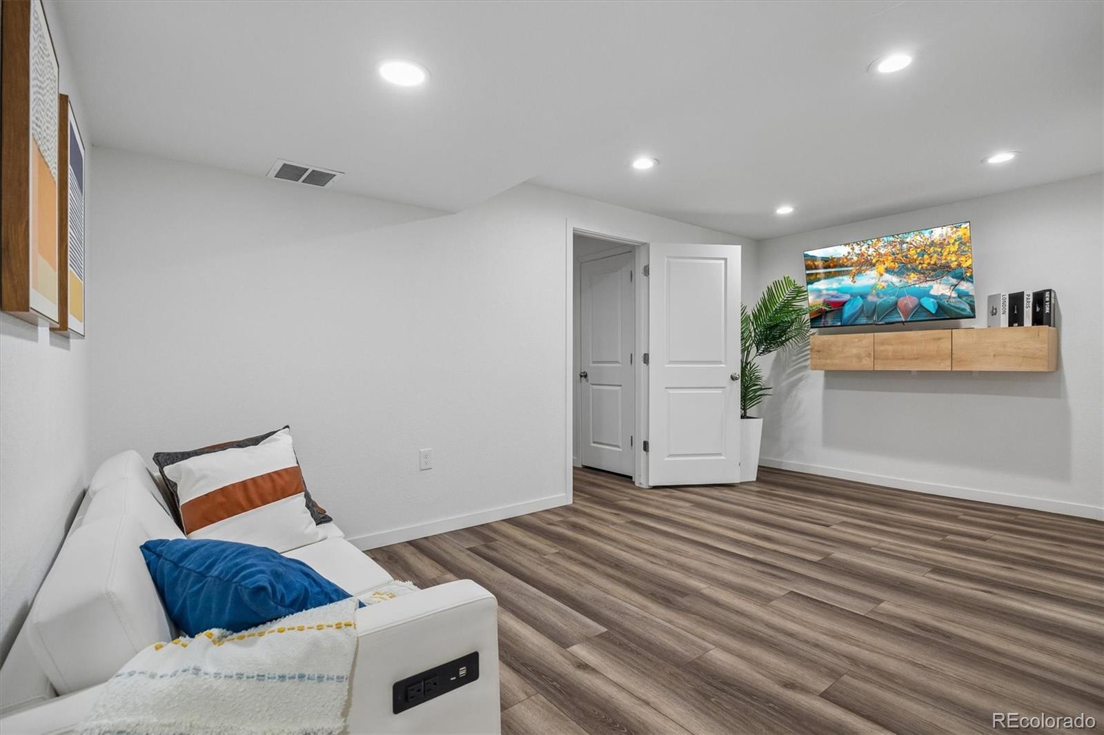 MLS Image #24 for 10152  yampa court,commerce city, Colorado