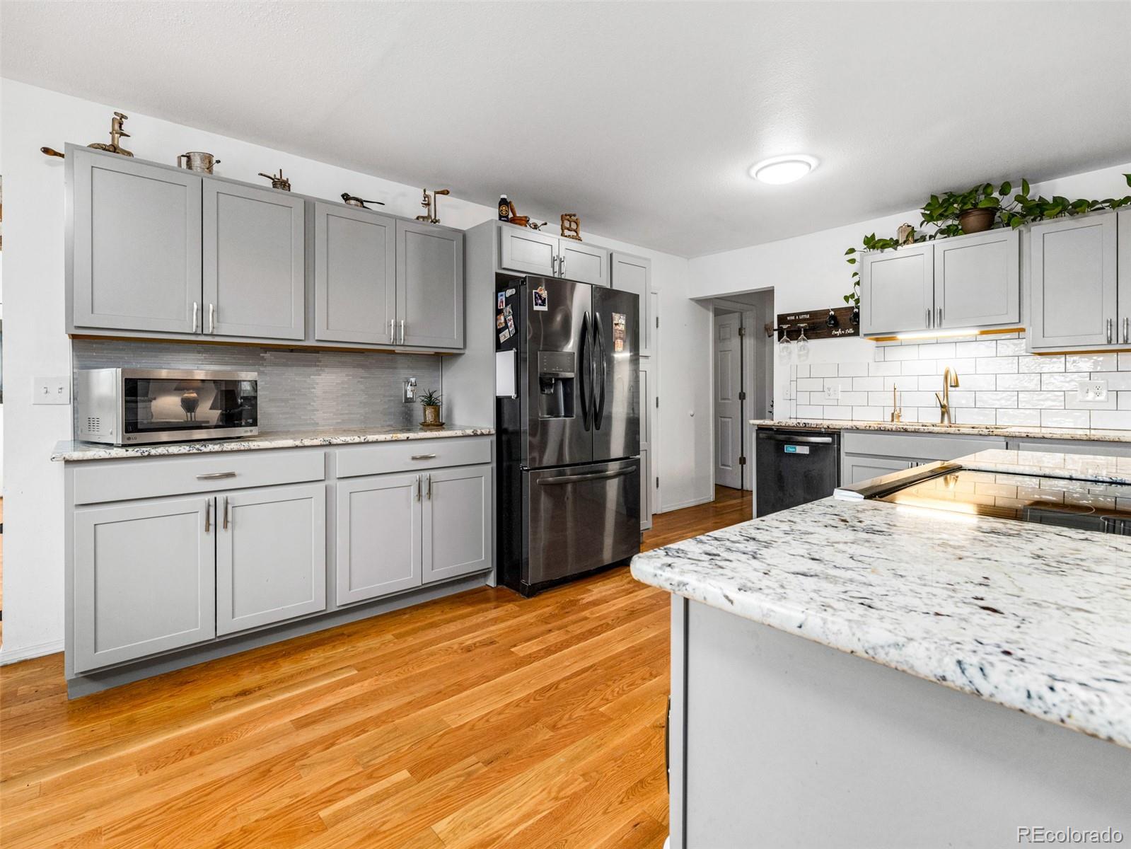 MLS Image #3 for 1400  k street,penrose, Colorado