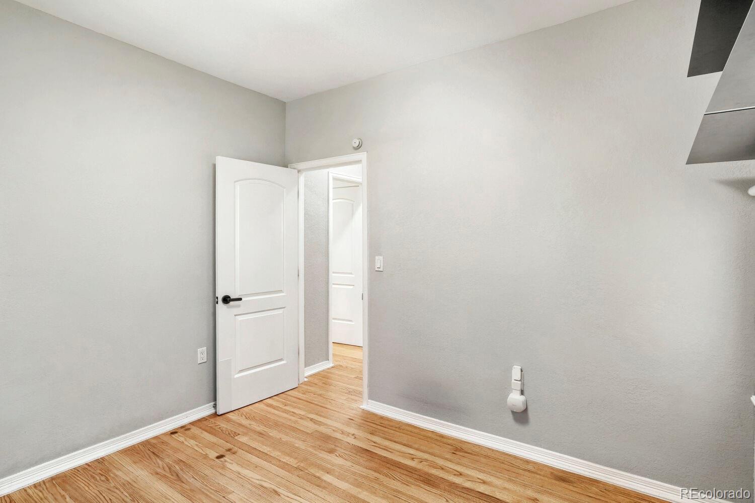MLS Image #16 for 2536 n vine street,denver, Colorado