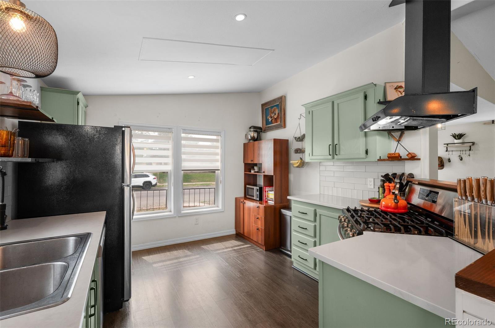 MLS Image #8 for 1436  knox court,denver, Colorado
