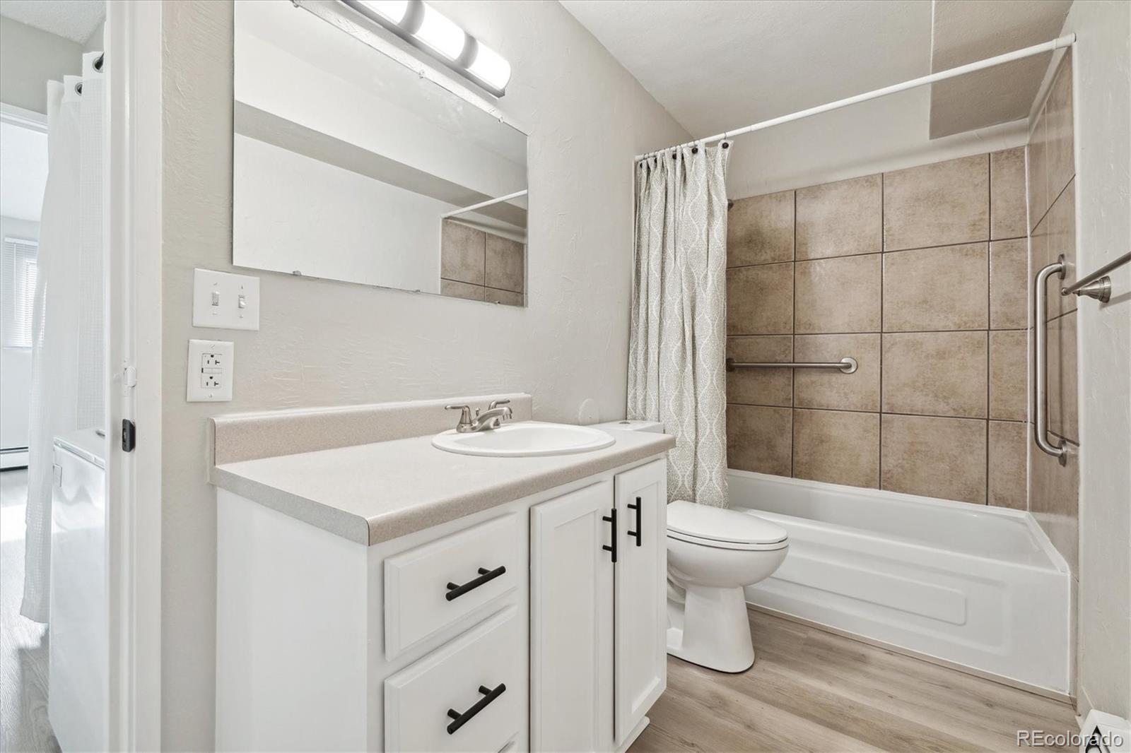 MLS Image #16 for 10150 e virginia avenue,denver, Colorado