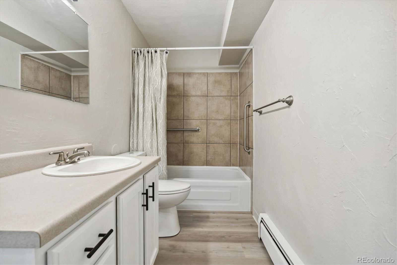 MLS Image #17 for 10150 e virginia avenue,denver, Colorado