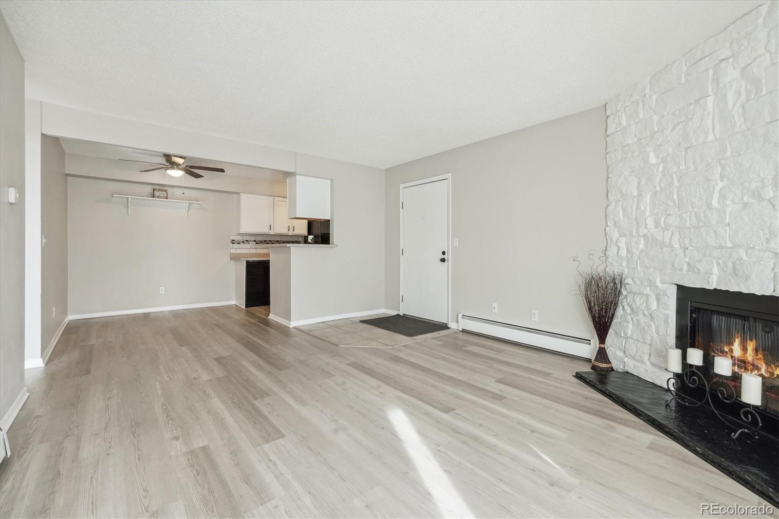 MLS Image #4 for 10150 e virginia avenue,denver, Colorado