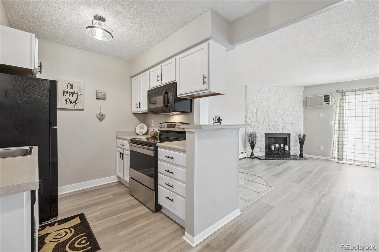 MLS Image #9 for 10150 e virginia avenue,denver, Colorado