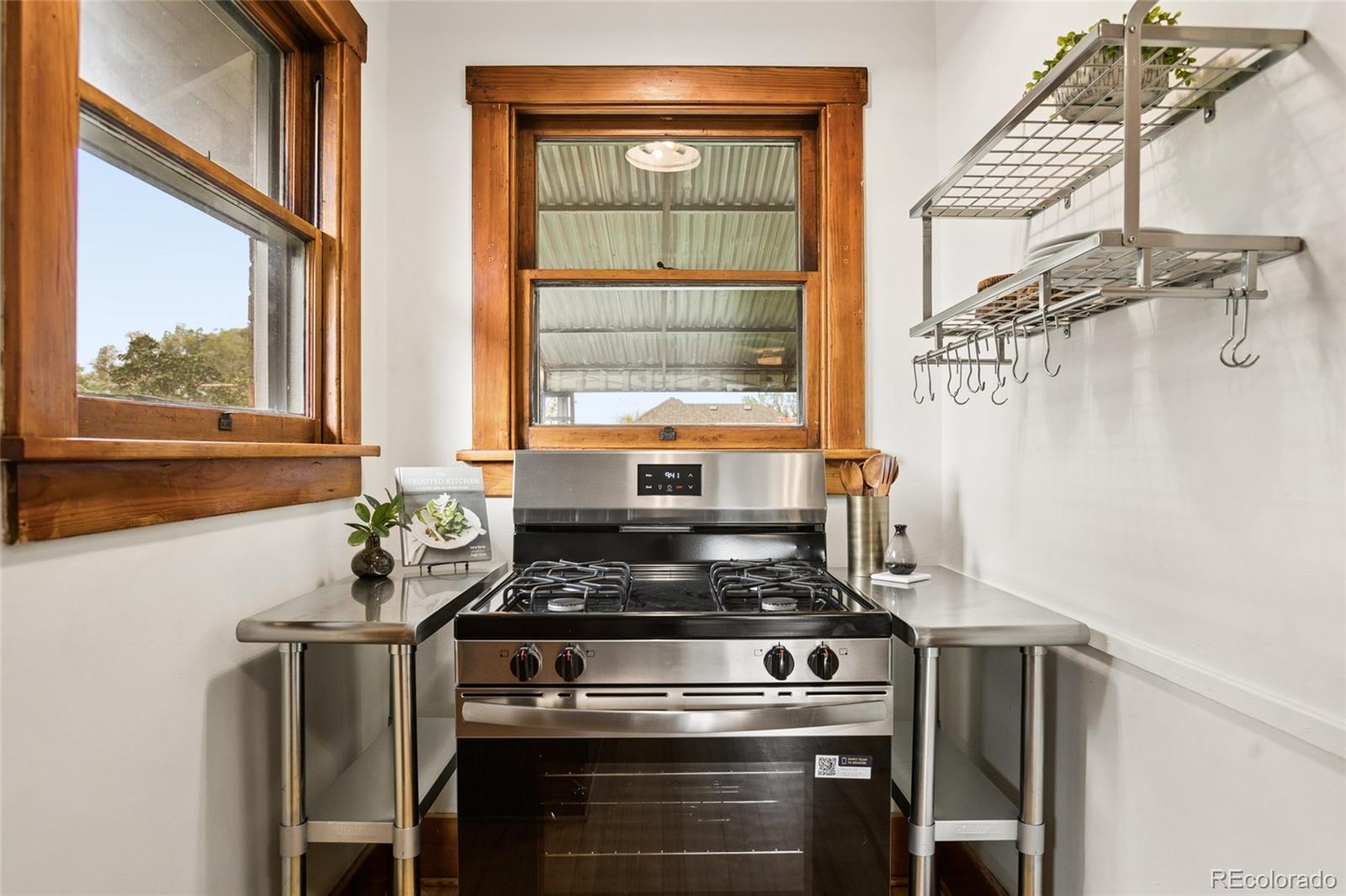 MLS Image #20 for 2293 s bannock street,denver, Colorado