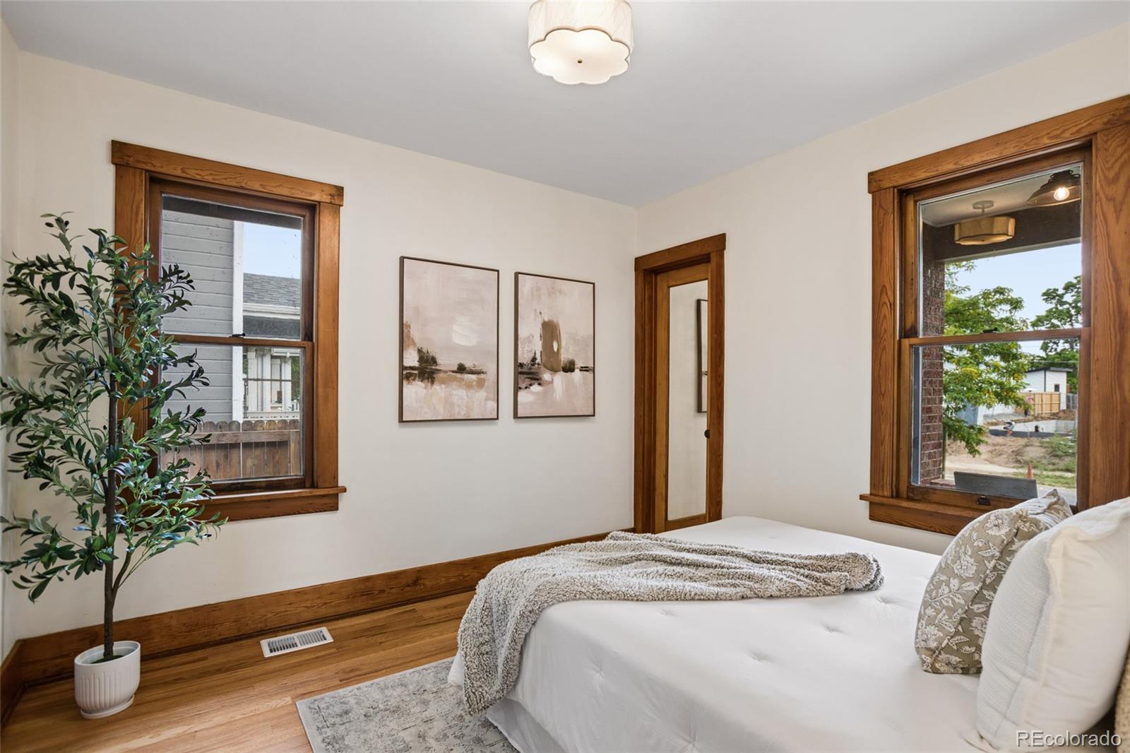 MLS Image #21 for 2293 s bannock street,denver, Colorado