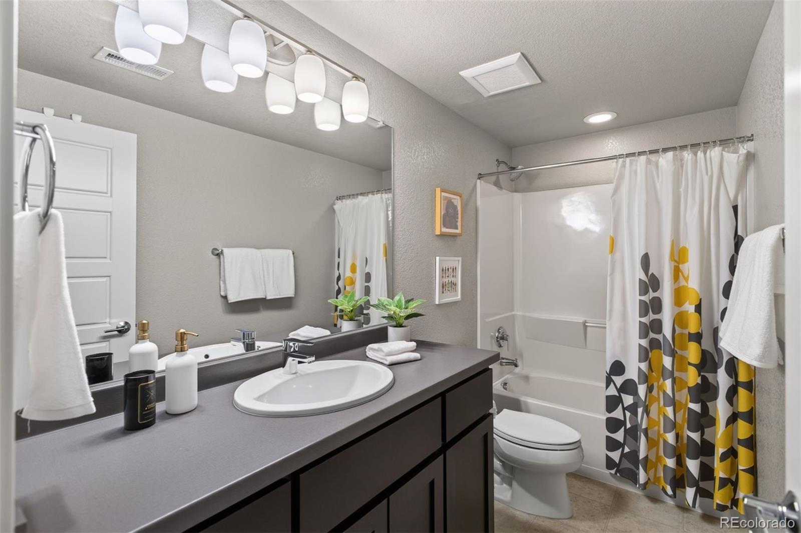 MLS Image #37 for 8775 e 55th avenue,denver, Colorado