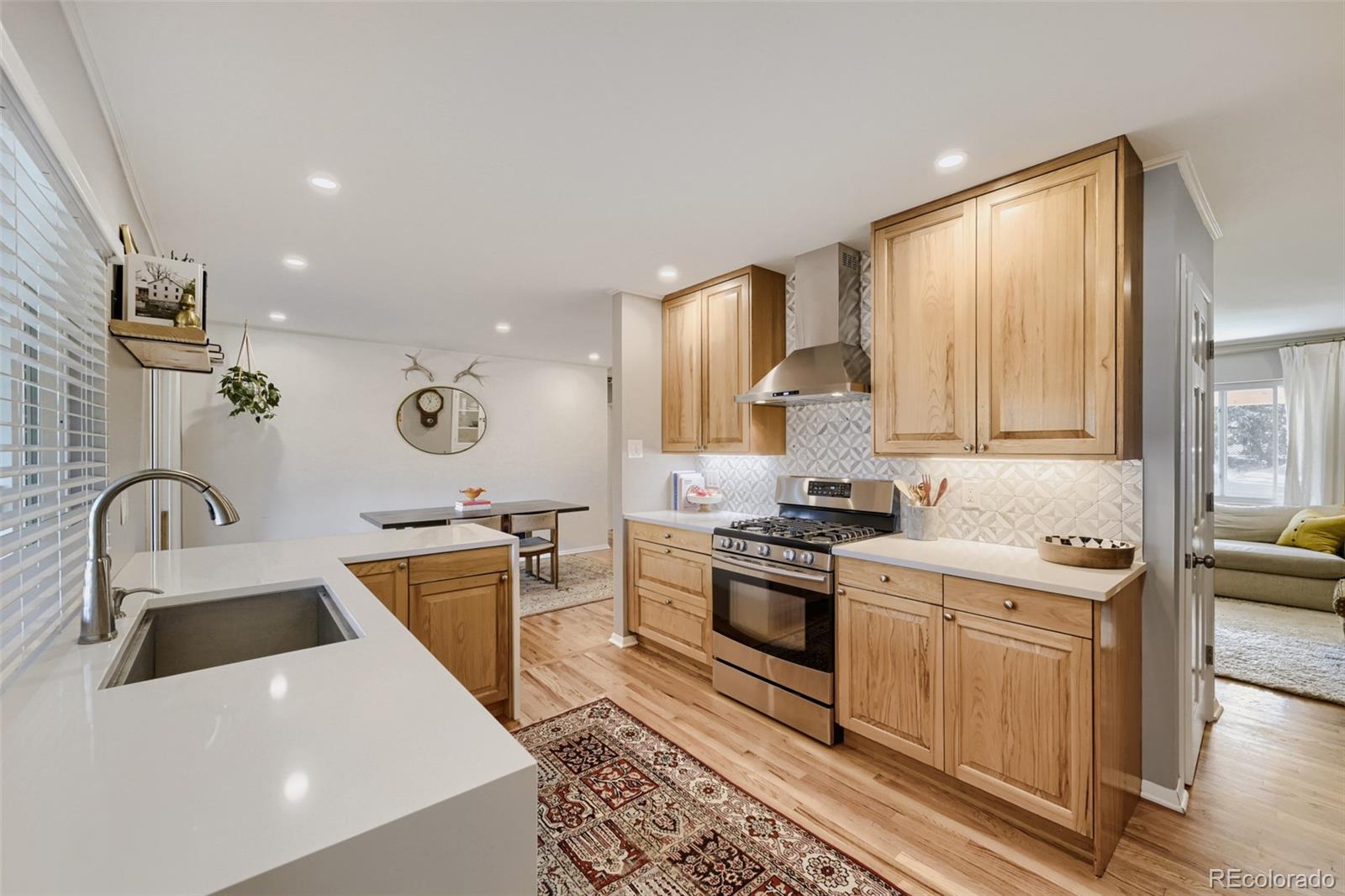 MLS Image #10 for 1426 s van dyke way,denver, Colorado
