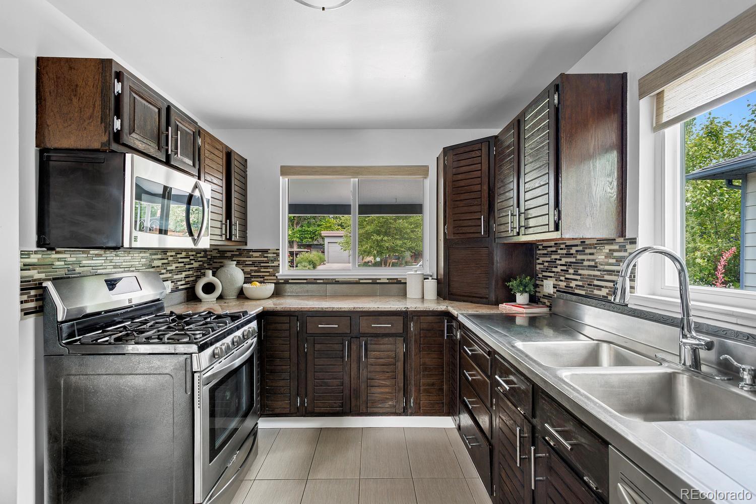MLS Image #10 for 2975 s marion street,englewood, Colorado