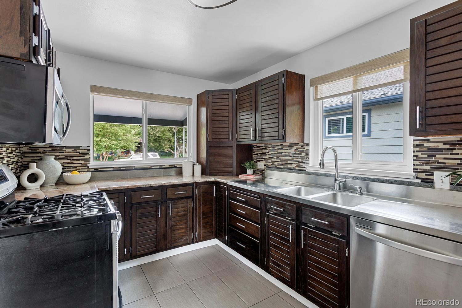 MLS Image #8 for 2975 s marion street,englewood, Colorado