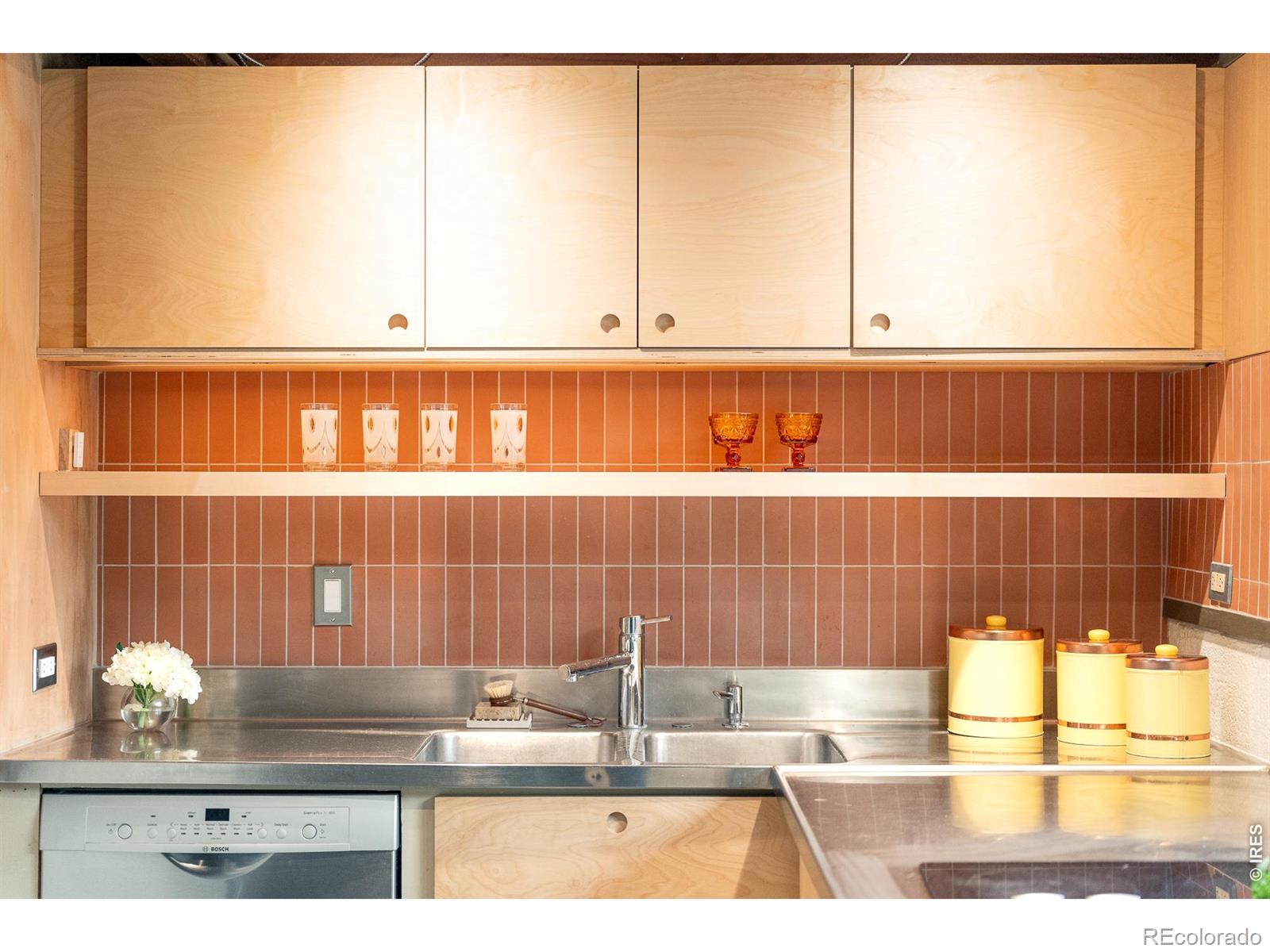 MLS Image #10 for 1431 e dartmouth avenue,englewood, Colorado