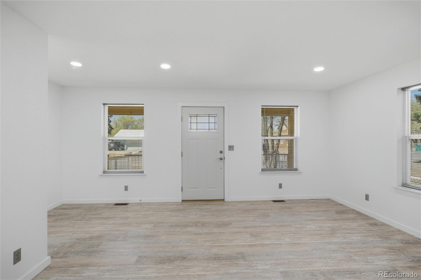 MLS Image #5 for 318  jefferson street,monte vista, Colorado