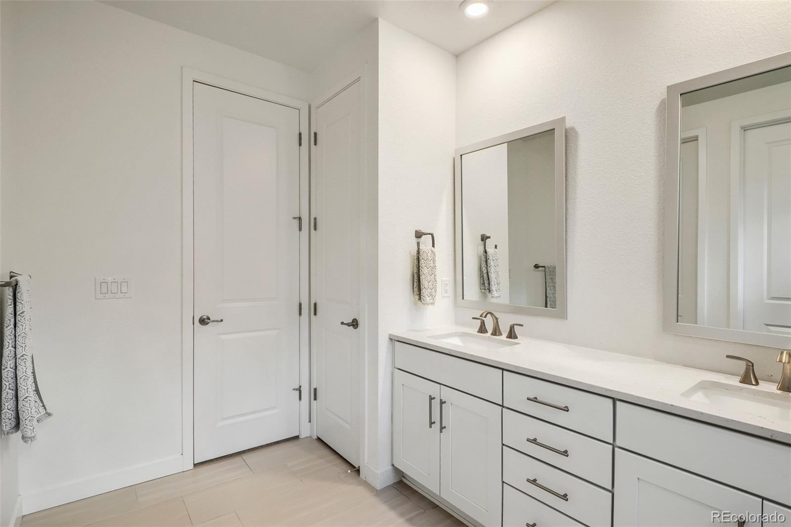 MLS Image #13 for 3319 s rogers street,morrison, Colorado