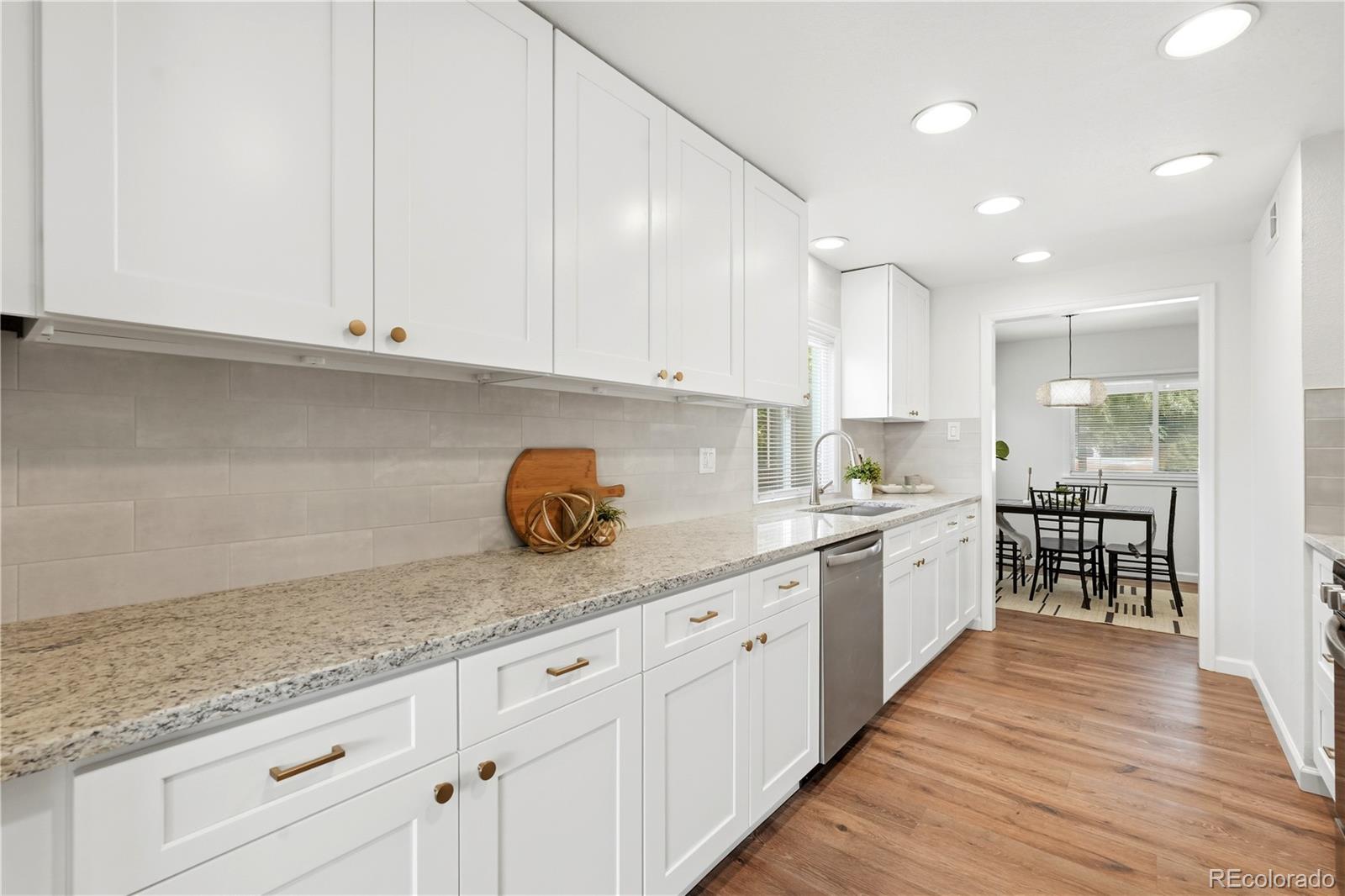 MLS Image #11 for 715  emporia street,aurora, Colorado