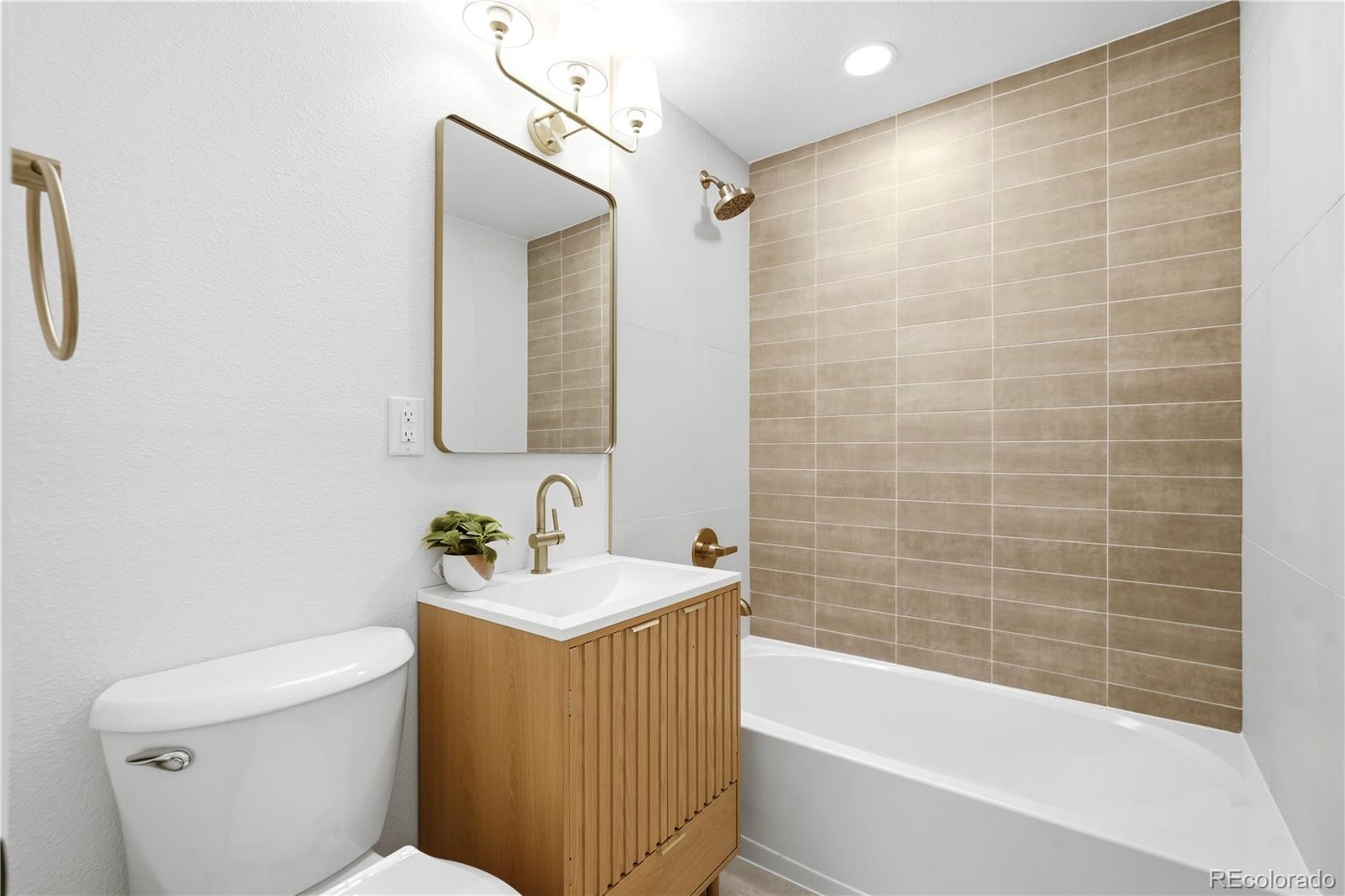 MLS Image #15 for 715  emporia street,aurora, Colorado