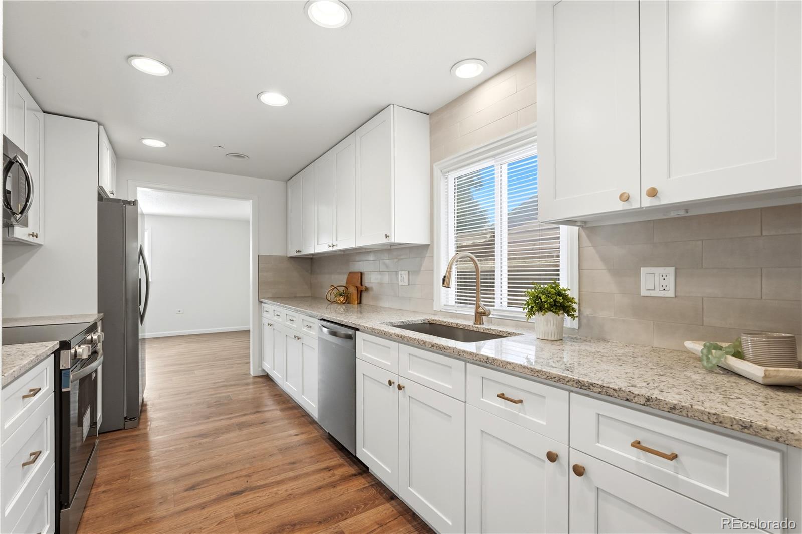 MLS Image #8 for 715  emporia street,aurora, Colorado