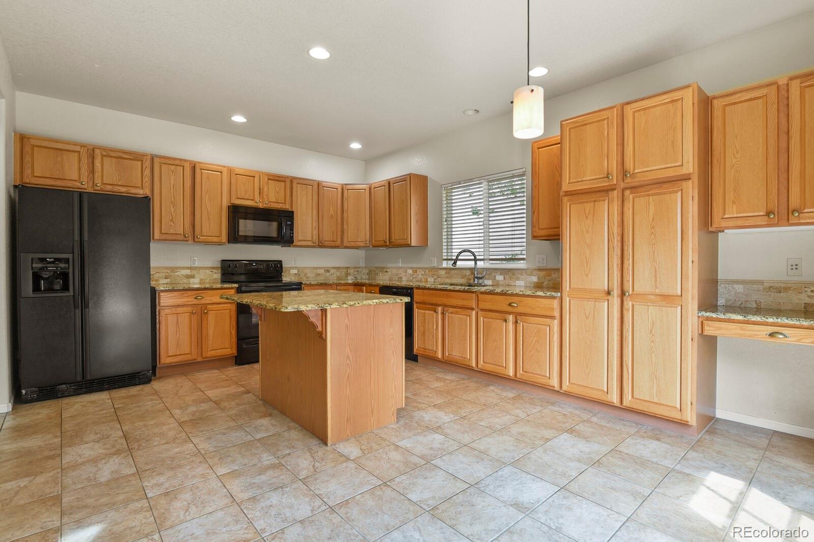 MLS Image #14 for 20734 e peakview place,aurora, Colorado