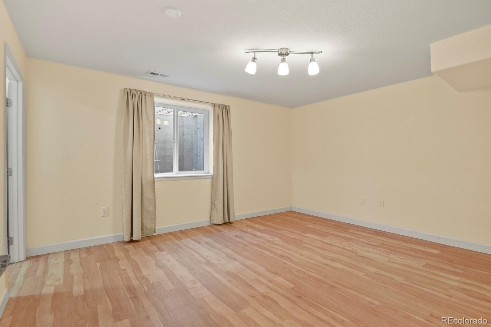 MLS Image #31 for 20734 e peakview place,aurora, Colorado