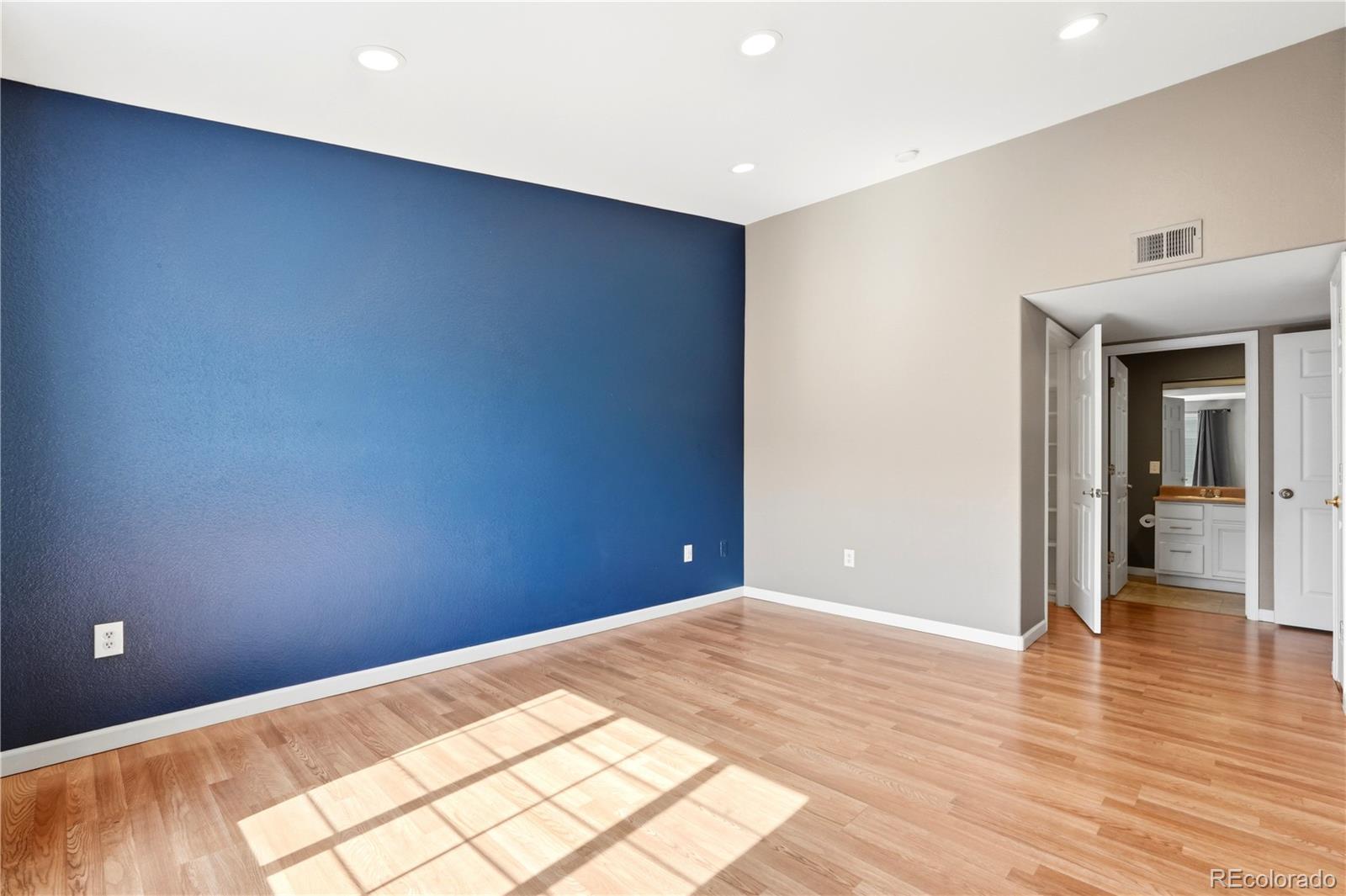 MLS Image #17 for 10070 e carolina drive,denver, Colorado