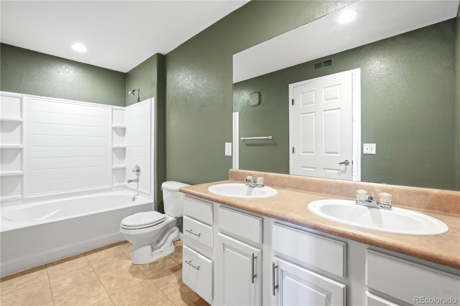 MLS Image #20 for 10070 e carolina drive,denver, Colorado