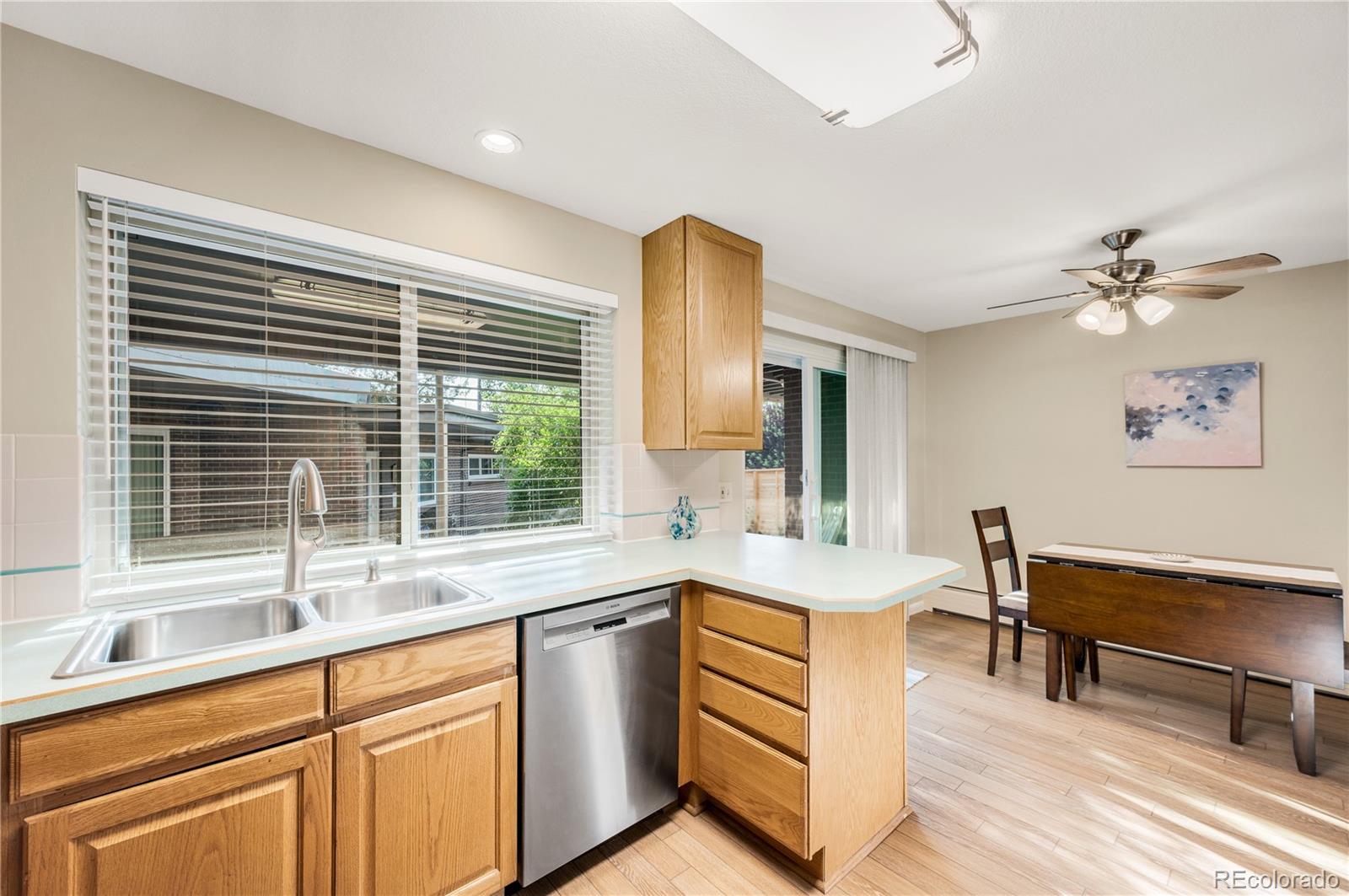 MLS Image #10 for 897  glencoe street,denver, Colorado